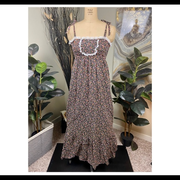 SOLD on Mercari 🌸VINTAGE 70s Long Maxi Floral Country Dress Ruffles Summer - Picture 2 of 6